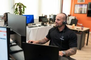 Customer sharing shipment requirements with a logistics support specialist